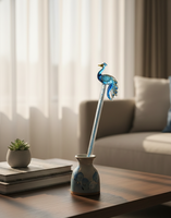 Stylo en verre et cristal Tiny Glass World Peacock avec un design contemporain et une tendance mode pour la décoration et les accessoires de bureau
