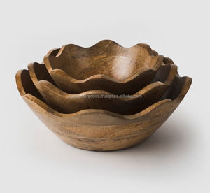 Hermosa Tazón de Madera Hecha a Mano, Ideal para Servir Ensaladas, Pasta y Frutas, con un Atractivo Estilo Rústico de Granja - Product Image 3