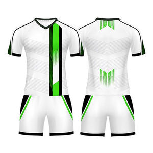Tenue de football personnalisée par sublimation, ensemble maillot et short, doux, respirant, séchage rapide, anti-UV, équipement de football - Product Image 4