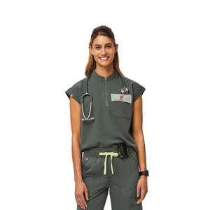 Tenue médicale régulatrice de température Solid Trader pour un confort toutes saisons dans les établissements de santé – Uniforme hospitalier de qualité - Product Image 1