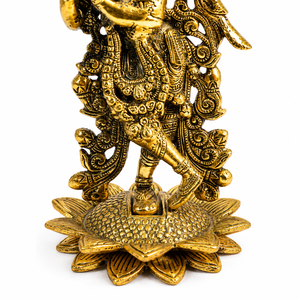 Sculpture artisanale en laiton du dieu Krishna jouant de la flûte, objet décoratif hindou pour mandir et décoration intérieure - Product Image 3