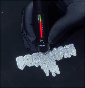 Colgante de letra inicial de moissanita estilo hip hop S925, con incrustaciones de moissanita VVS, colgante de letra de moissanita estilo rapero con brillo, colgante de nombre de moissanita - Product Image 3