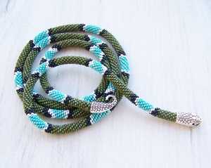 Collar de cuentas hecho a mano estilo bohemio, elegante llavero y porta credenciales para mujer a precio económico. - Product Image 6