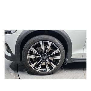 Volvo V60 B5 Ultimate AWD 2023 con Caja de Cambios Automática, Asientos de Cuero, Cámara Trasera, Solo 25,655 km, Volante a la Izquierda - Product Image 5