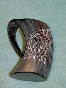 Mug en corne de buffle et de bœuf fait main, écologique, avec sculpture de loup, pour bière, vin et hydromel, inspiré des Vikings, de Valhalla et de la Maison Stark (Game of Thrones) - Product Image 5