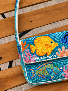 Sac à bandoulière artisanal fait main avec perles, motif récif corallien tropical, sac à main coloré sur le thème de l'océan, sac artisanal en gros - Product Image 5