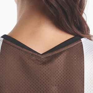 Maillots de basketball personnalisés sublimés en gros pour femmes, maillot de basketball en mesh à col en V sans manches, numéro sublimé, respirant - Product Image 5