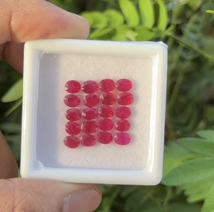 Pierre précieuse en rubis naturel, taille ovale, 5x4 mm, 8,66 carats, ovale, calibrée - Product Image 2