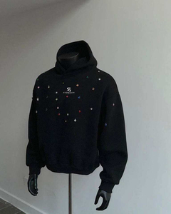 Fournisseur de sweats à capuche de luxe avec strass pour la personnalisation de marques, destiné aux vêtements de mode haut de gamme et à la production de vêtements sous marque privée - Product Image 4