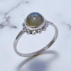 แหวนเงินแท้ 925 เครื่องประดับหรูหรา แหวนเงินประดับพลอยอเมทิสต์ธรรมชาติและลาบราโดไรต์ - Product Image 1
