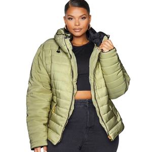 Chaqueta acolchada personalizada para mujer Nuevo diseño Logotipo personalizado Invierno 2023 Ropa de abrigo a prueba de viento con cuello levantado a la moda - Product Image 2