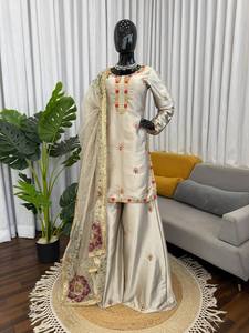 Traje Palazzo de Seda Chinon Premium con Bordado y Lentejuelas, y Dupatta de Diseñador – Ideal para Fiestas y Bodas - Product Image 4