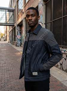 แจ็คเก็ตเดนิมคุณภาพสูงสำหรับผู้ชายและผู้หญิง สไตล์วินเทจ ผ้าฝ้ายฟอก ลุคสตรีทแฟชั่น เสื้อโค้ททรงทรัคเกอร์ ปักลายตามสั่ง รับผลิตแบบ OEM - Product Image 2