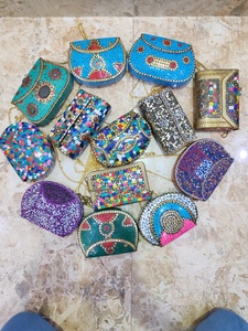 Sac de soirée en mosaïque en métal élégant fait à la main pour dames perle nacre boîte de pochette de fête de mariage motifs d'enveloppe uniques - Product Image 5