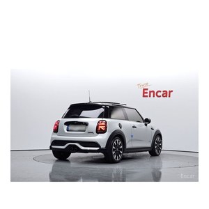 Mini Cooper Classic 2022/11 50 830 km Sièges en cuir Volant à gauche Caméra arrière - Product Image 2