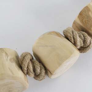 Jouet pour chien en bois de café naturel et écologique, avec 3 nœuds, fabriqué au Vietnam, résistant, favorise le nettoyage des dents et le jeu. - Product Image 3