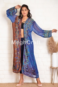 Peignoir long vintage en soie pour femme, orné de perles, style kimono, idéal pour les mariages, les fêtes ou comme vêtement de détente et de nuit – Nouvelle collection très prisée - Product Image 4
