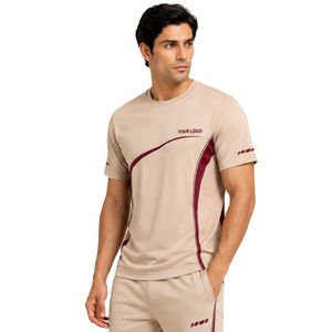 T-shirt de sport pour homme, beige et bordeaux, à séchage rapide, pour la course, la gym et l'entraînement, personnalisable, Activear - Product Image 1