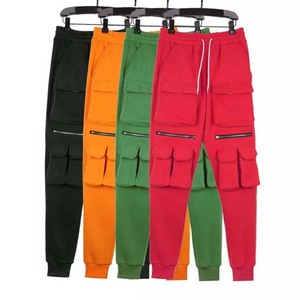 Pantalon de survêtement cargo décontracté pour homme, taille mi-haute, en molleton, avec cordon de serrage et poches, personnalisable avec logo imprimé - Product Image 1