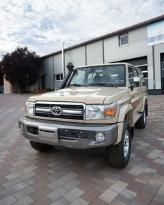 LandCruiser GRJ76 Hardtop VX V6 4X4 2022 USADO - Product Image 2