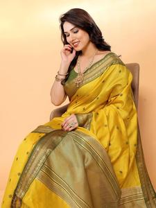 Sari long en mélange de soie jaune avec bordure tissée Zari verte, tenue traditionnelle indienne pour mariage, robe Diwali pour femme, séchage rapide - Product Image 1