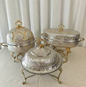 Traditionnel et élégant, ce réchaud rond en laiton repose sur une base décorative et ventilée, disponible à prix de gros. - Product Image 2