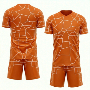 Ensemble de maillots de football personnalisés avec logo par sublimation, uniformes d'entraînement à séchage rapide, kit d'équipe de club, rétro futbol, découpe 100 % automatisée - Product Image 2