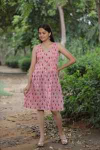 ชุดเดรสผ้าฝ้ายงานแฮนด์เมดสไตล์อินเดียชุดเดรสปาร์ตี้แฟชั่นสำหรับผู้หญิงชุดของขวัญฤดูร้อนสำหรับเจ้าสาวชุดเดรสออกแบบได้ตามต้องการ - Product Image 2