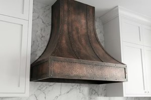 Campana extractora de diseño de campana, superventas, de cobre, dorada, montada en la pared, tipo chimenea, negra antigua - Product Image 2