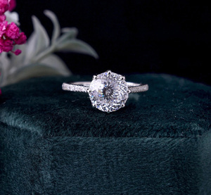Anillo de Diamante Solitario de Corte Redondo Cultivado en Laboratorio con Banda de Oro Blanco, Anillo de Compromiso y Boda, Joyería de Promesa Nupcial y Aniversario - Product Image 1