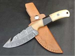 Couteau de chasse à lame fixe en acier Damas fait main sur mesure avec manche en os et corne - Product Image 4