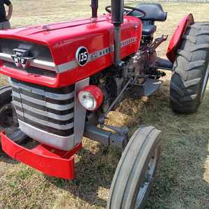 Precio de Fábrica, Tractor Agrícola Usado Massey Ferguson 135/165/175/185/188/275/290/385/455 2WD con Caja de Cambios y Motor - Product Image 1