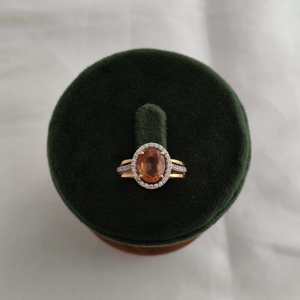 แหวนหมั้นทองคำขาว 18K ประดับไพลินสีส้มรูปวงรี ดีไซน์วงแหวนแบบ Halo สำหรับผู้หญิง ประดับเพชร แหวนแต่งงานแบบแยกส่วน งานจิวเวลรี่ชั้นดี - Product Image 4