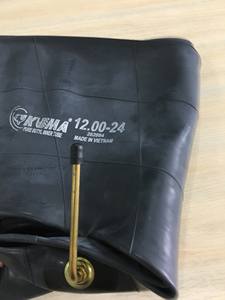 Chambre à air en butyl Kuma Tube 10.00-20 pour pneus de camion modèle 825/900-16 Noir Fabriqué à Ho Chi Minh City - Product Image 3