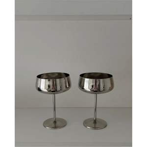 Copa de Metal Plateado Pulido, Copa de Champán de Lujo con Acabado de Espejo, Cristalería para Bodas y Fiestas, Decoración Elegante para el Hogar, Copas de Cóctel - Product Image 1