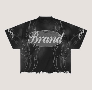 Conjunto de camiseta y pantalones cortos con serigrafía de pedrería efecto desgastado por el sol, totalmente personalizado, de alta calidad, conjunto de pedrería personalizado de moda. - Product Image 2