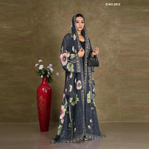 Abaya en mousseline imprimée florale à devant ouvert avec capuche et bordure brodée – Tenue longue et fluide pour un look élégant et modeste - Product Image 3