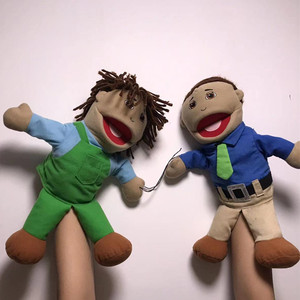 Marionnette en peluche personnalisée pour garçon avec salopette verte et chemise bleue, 11CM-30CM, matériau super doux, pour les enfants de 3 ans et plus, unisexe - Product Image 3