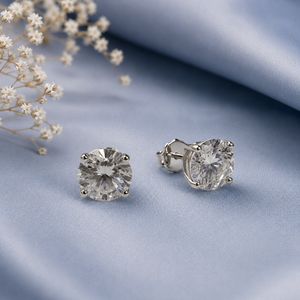 Boucles d'oreilles clous solitaires en or blanc 18 carats avec diamant rond pour femme, classiques, poli miroir, pour mariage, soirée, usage quotidien, cadeau, bijoux - Product Image 4