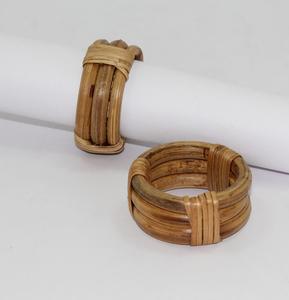 Anillos para Servilletas de Boda de Bambú, Diseño Clásico Ecológico, Forma Redonda y Cuadrada - Product Image 1