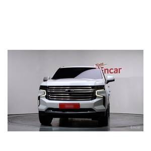 Chevrolet Tahoe 6.2 Dark Knight 2022 4WD con Caja de Cambios Automática, Asientos de Cuero, Cámara Trasera, 40,049 km, GM Daewoo - Product Image 3