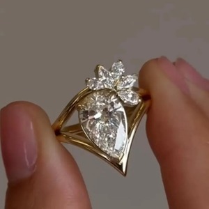 Pear Moissanite Bridal Set 14k Solid Gold Anniversary Ring <b>unique</b> Wedding Ring Promise Ring <b>Gift</b> <b>for</b> <b>Her</b> Anniversary <b>gift</b> Ring. - Product Image 5