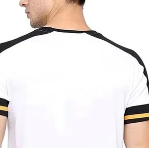 Fournisseur de T-shirts Streetwear à Épaules Tombantes en Coton Premium, Broderie de Logo Personnalisé, Usine de T-shirts - Product Image 3