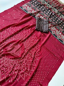 ผ้าไหมเครปเนื้อนุ่มพรีเมียม Reglance สำหรับผู้หญิง ลาย Chakra Bandhani Ajrak พร้อมลายปักกระจกและลูกไม้ เหมาะสำหรับงานแต่งงาน งาน Diwali และโอกาสพิเศษ - Product Image 4