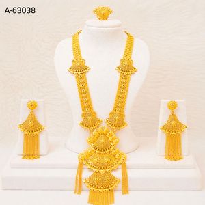 Vente en gros MOLL JEWELLERS Ensemble de bijoux de mariée indiens Collier long avec pendentif et boucles d'oreilles Zircon Plaqué or et argent Tendance A-63037 - Product Image 2