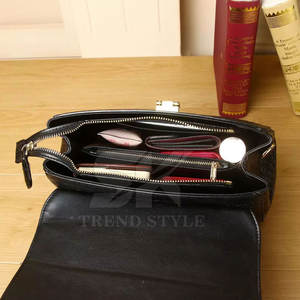 Bolsos de Cuero para Mujer con Logotipo Personalizado, Bolsos de Hombro de Cuero Genuino Hechos a Medida - Product Image 4