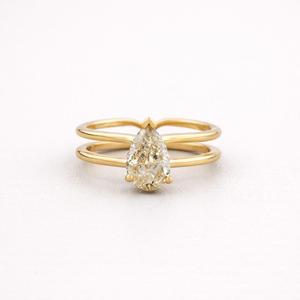แหวนหมั้นเพชรโมอิสซาไนต์ทรงลูกแพร์แบบเปิดสองวง ทองคำขาว 14K ดีไซน์เรียบง่าย แหวนแต่งงานสำหรับผู้หญิง - Product Image 1