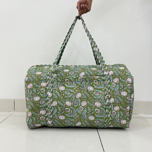 Sac de voyage matelassé en coton léger et durable avec fermeture éclair, sac de sport portable pour femme - Product Image 4