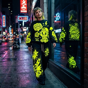 Ensemble de survêtement pour femme noir et vert fluo avec motif de dessin animé, sweat-shirt oversize et pantalon large, tenue décontractée deux pièces style streetwear - Product Image 5