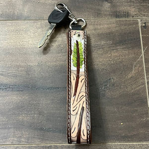 Llavero de Cuero Vacuno de Primera Calidad Hecho a Mano, Correa de Muñeca Personalizada con Grabado, Llavero de Cuero Hecho a Mano para Llaves - Product Image 4